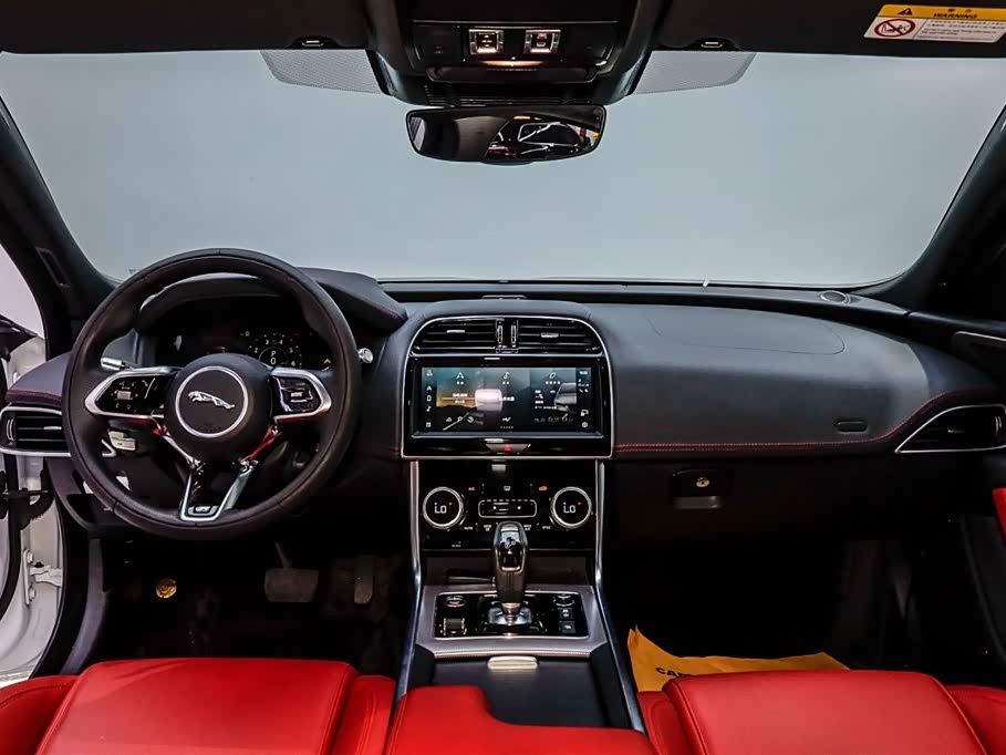Jaguar XEL Jaguar XEL
