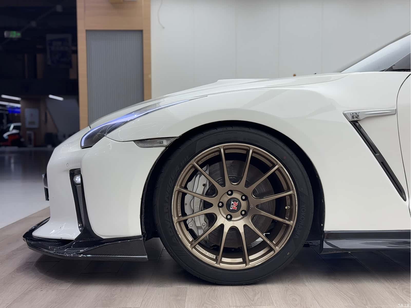 Nissan GT-R, 2010 8