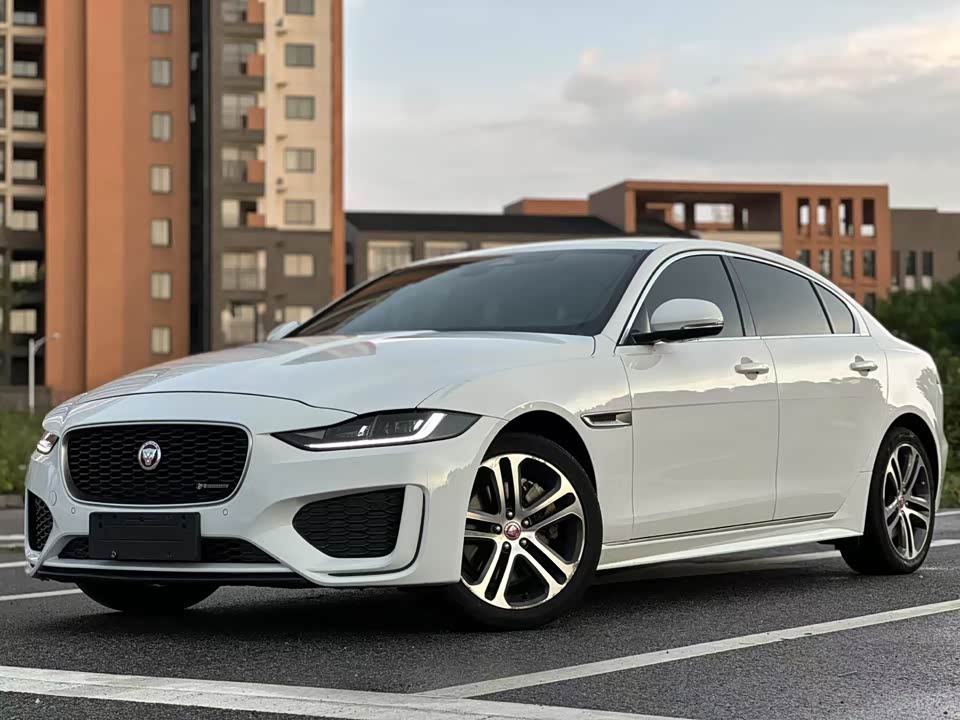 Jaguar XEL Jaguar XEL