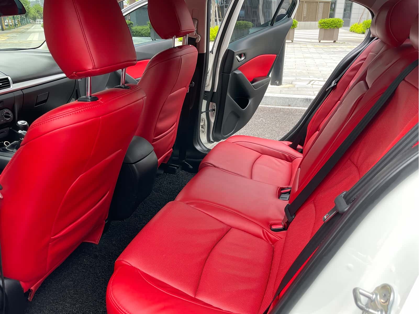 Mazda Mazda3, 2015 7