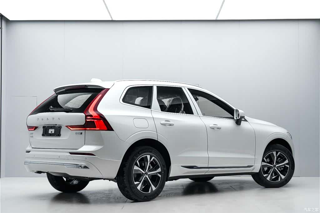 Volvo XC60, 2026 все фото