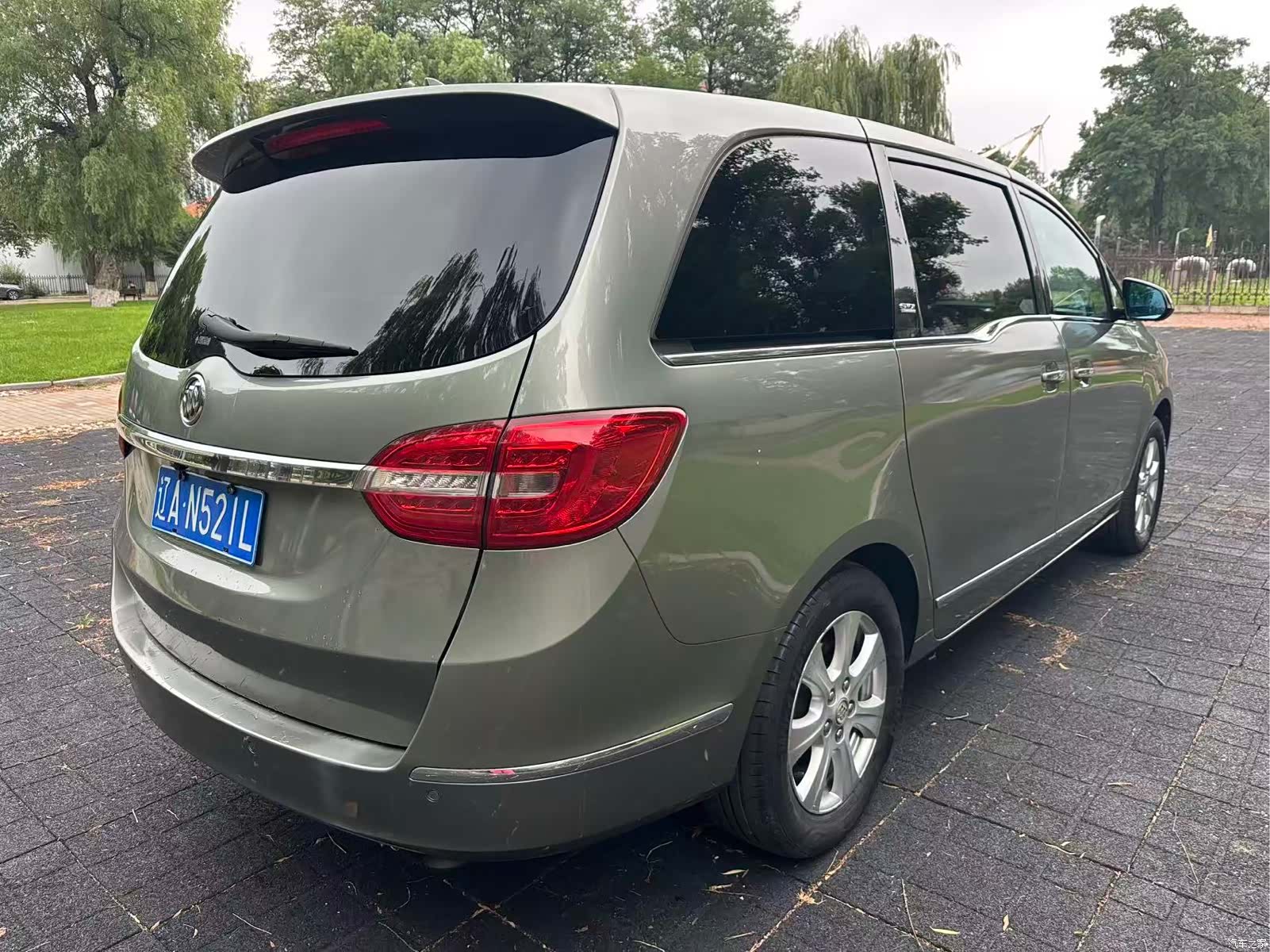 Buick GL8, 2015 6