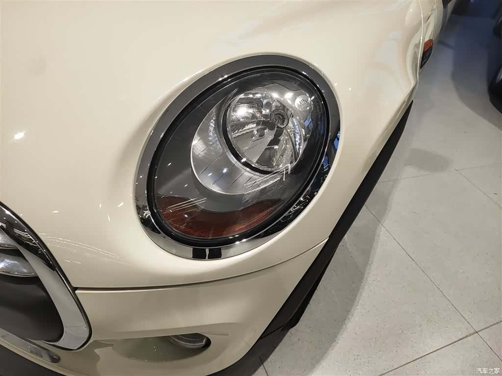 Mini ONE, 2018 24