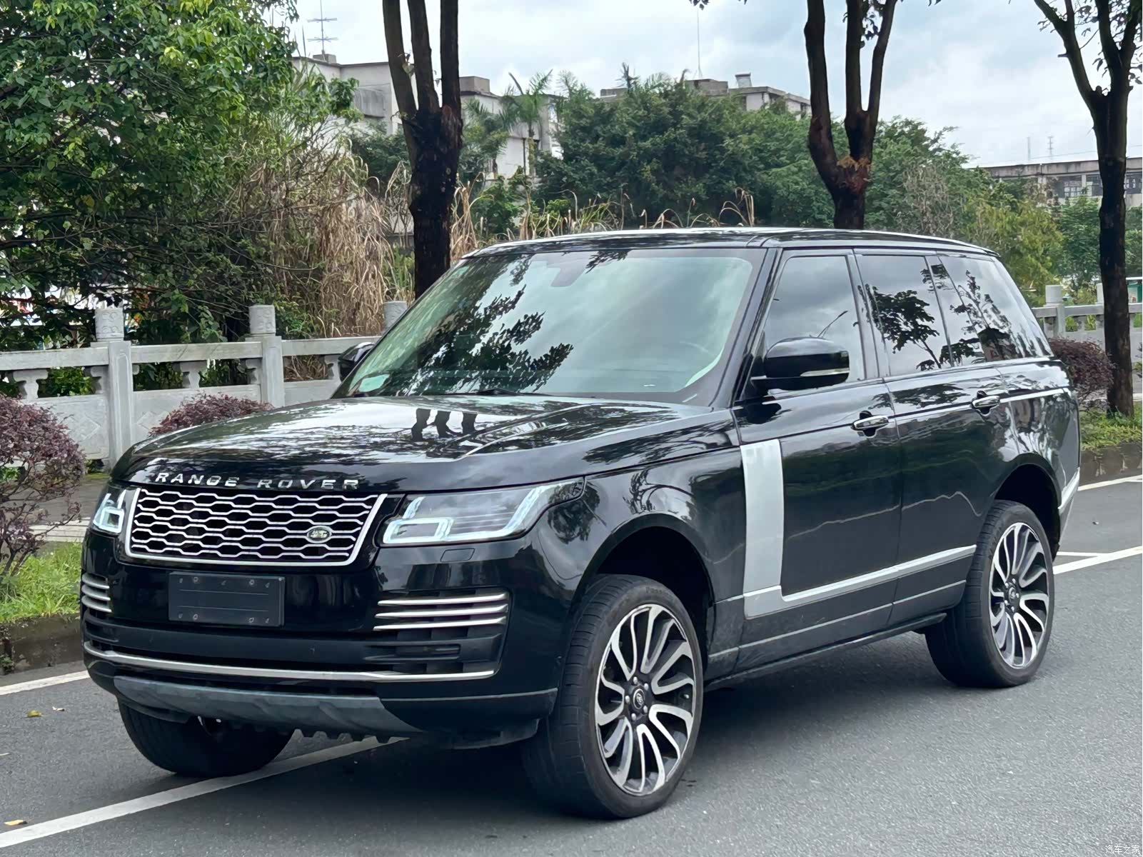 Land Rover Range Rover, 2013 1
