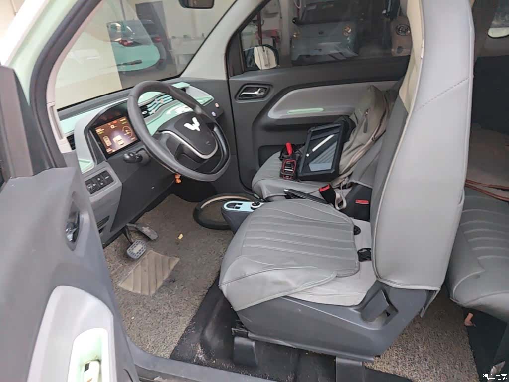 Wuling MINIEV, 2021 11