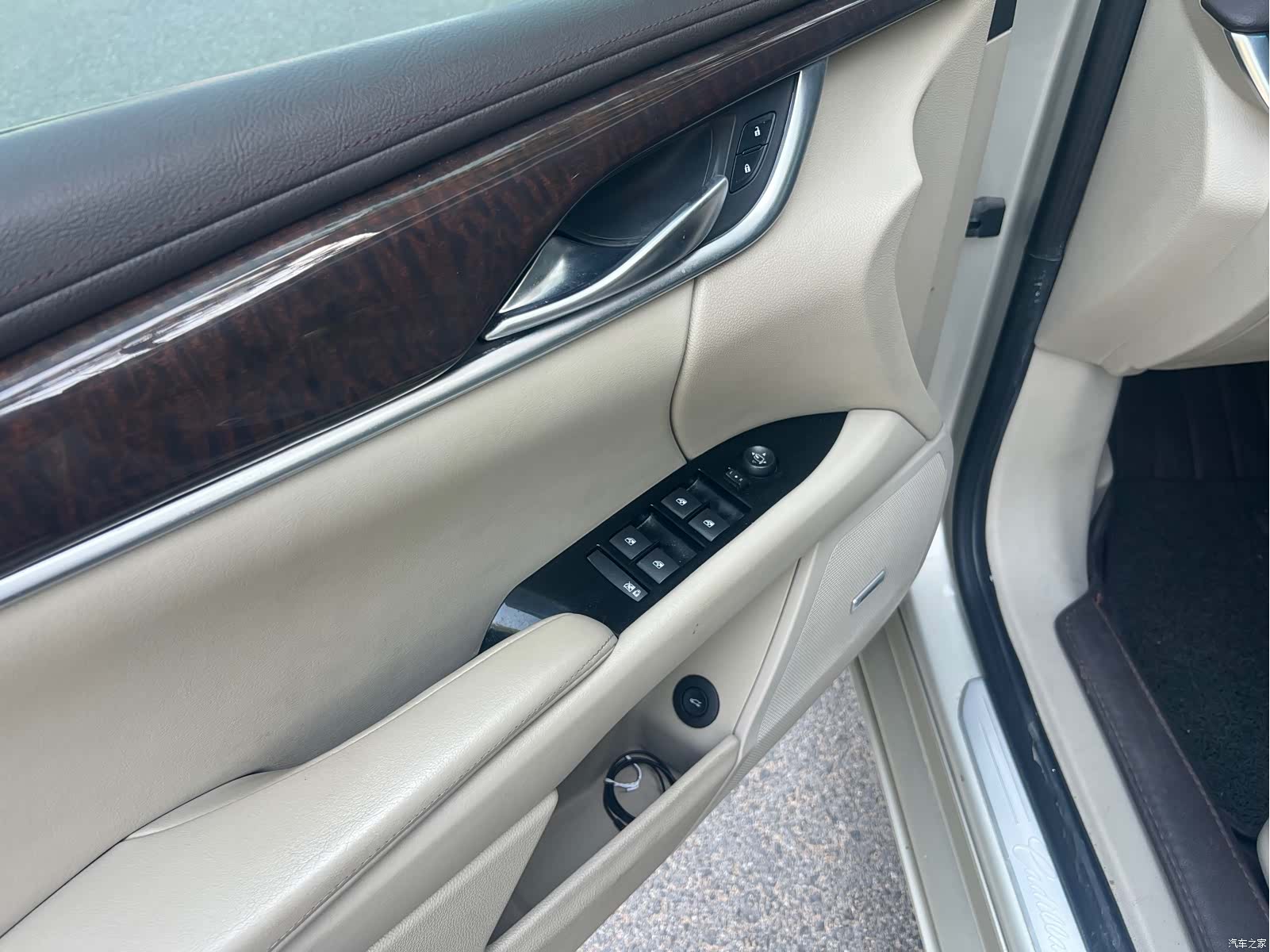 Cadillac XTS, 2013 12