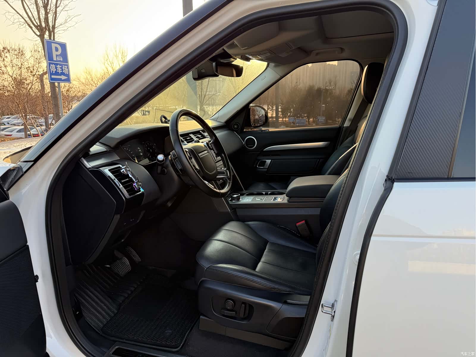 Land Rover Discovery, 2020 4