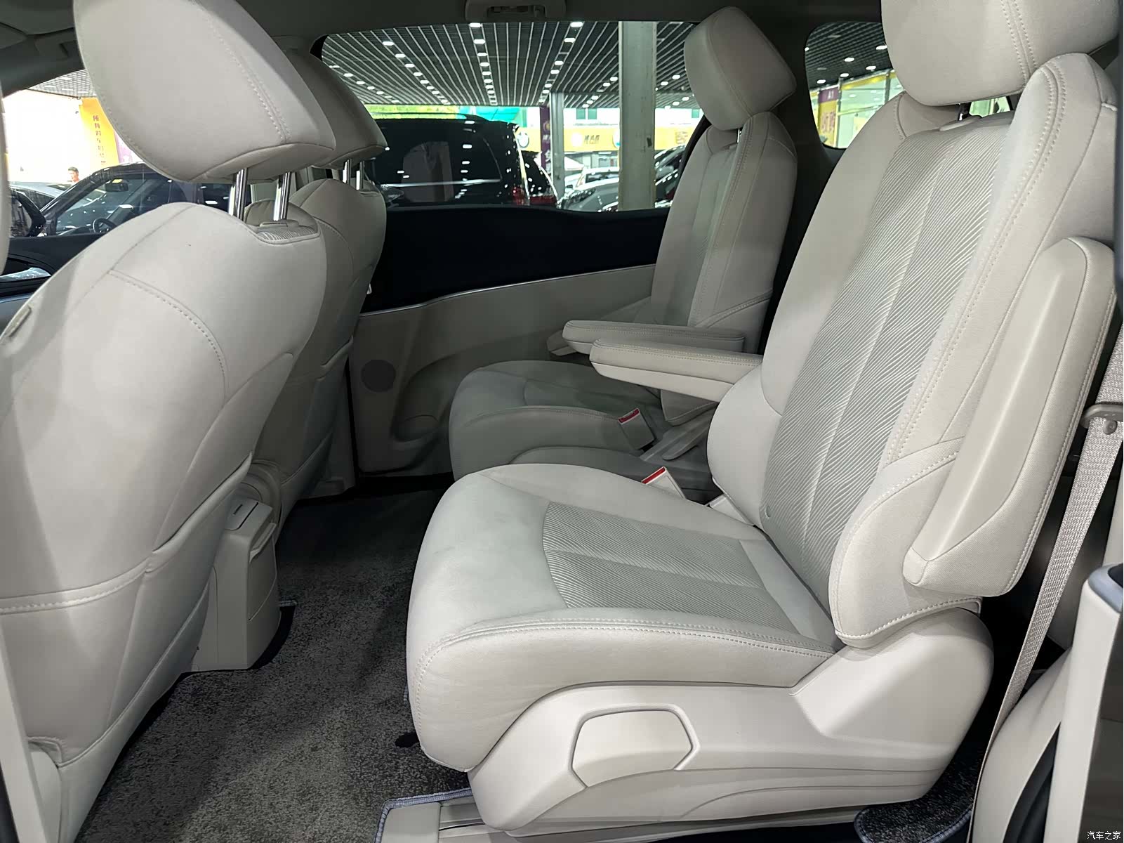 Buick GL8, 2023 6