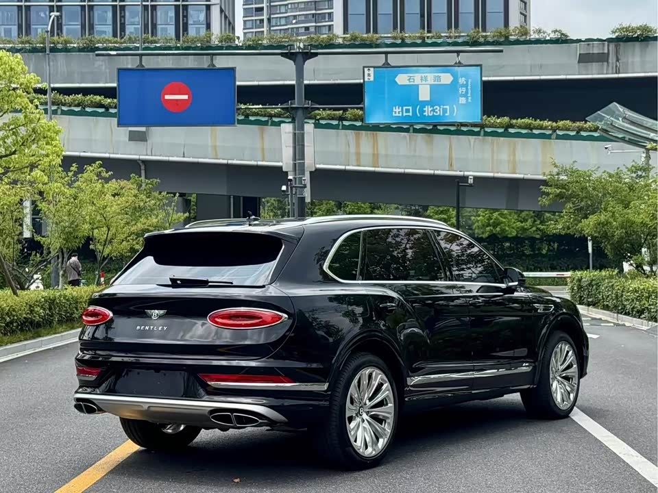 Bentley Tim Yue Bentley Tim Yue