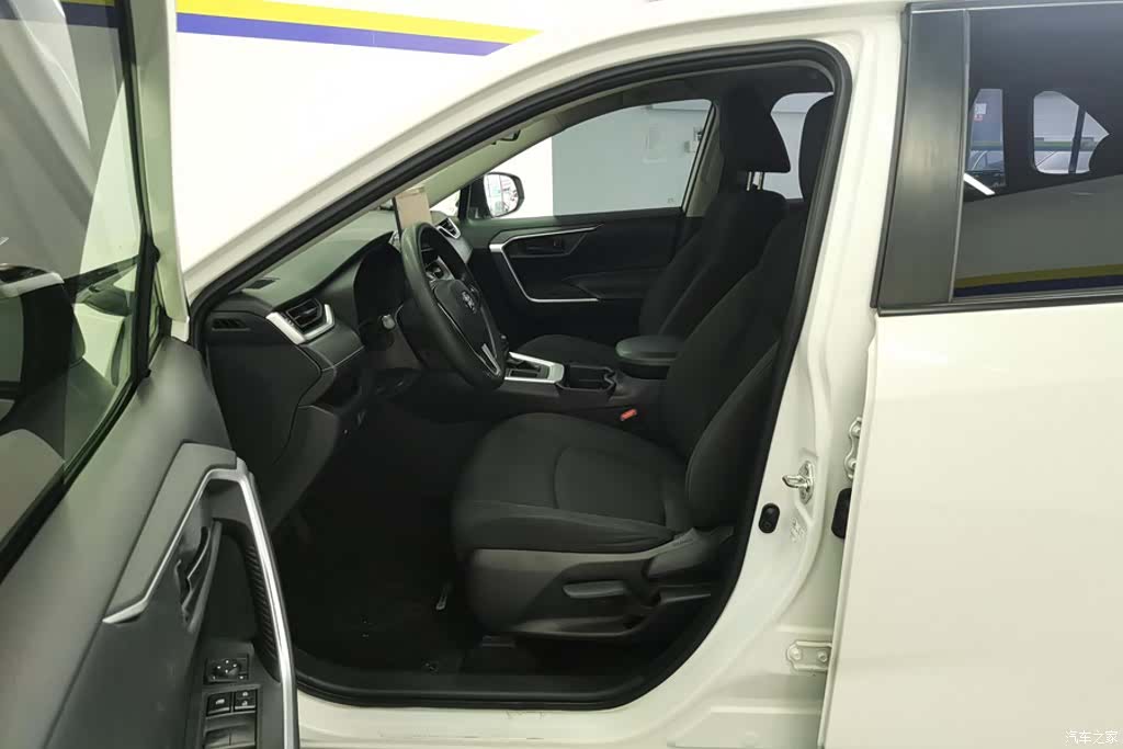 Toyota RAV4, 2020 9