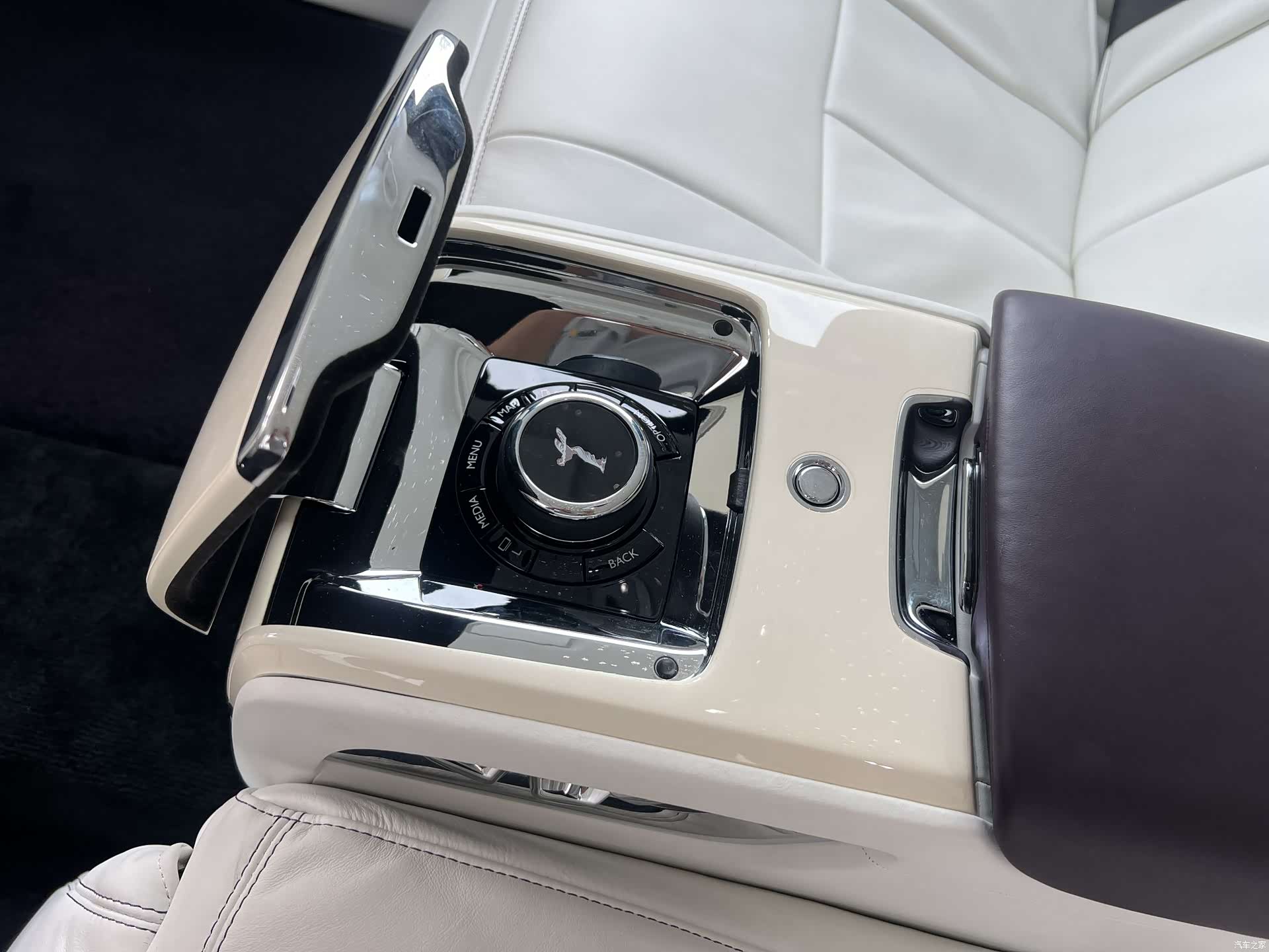 Rolls-Royce Phantom, 2019 16