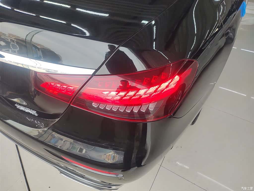 Mercedes-Benz E-Class, 2022 24
