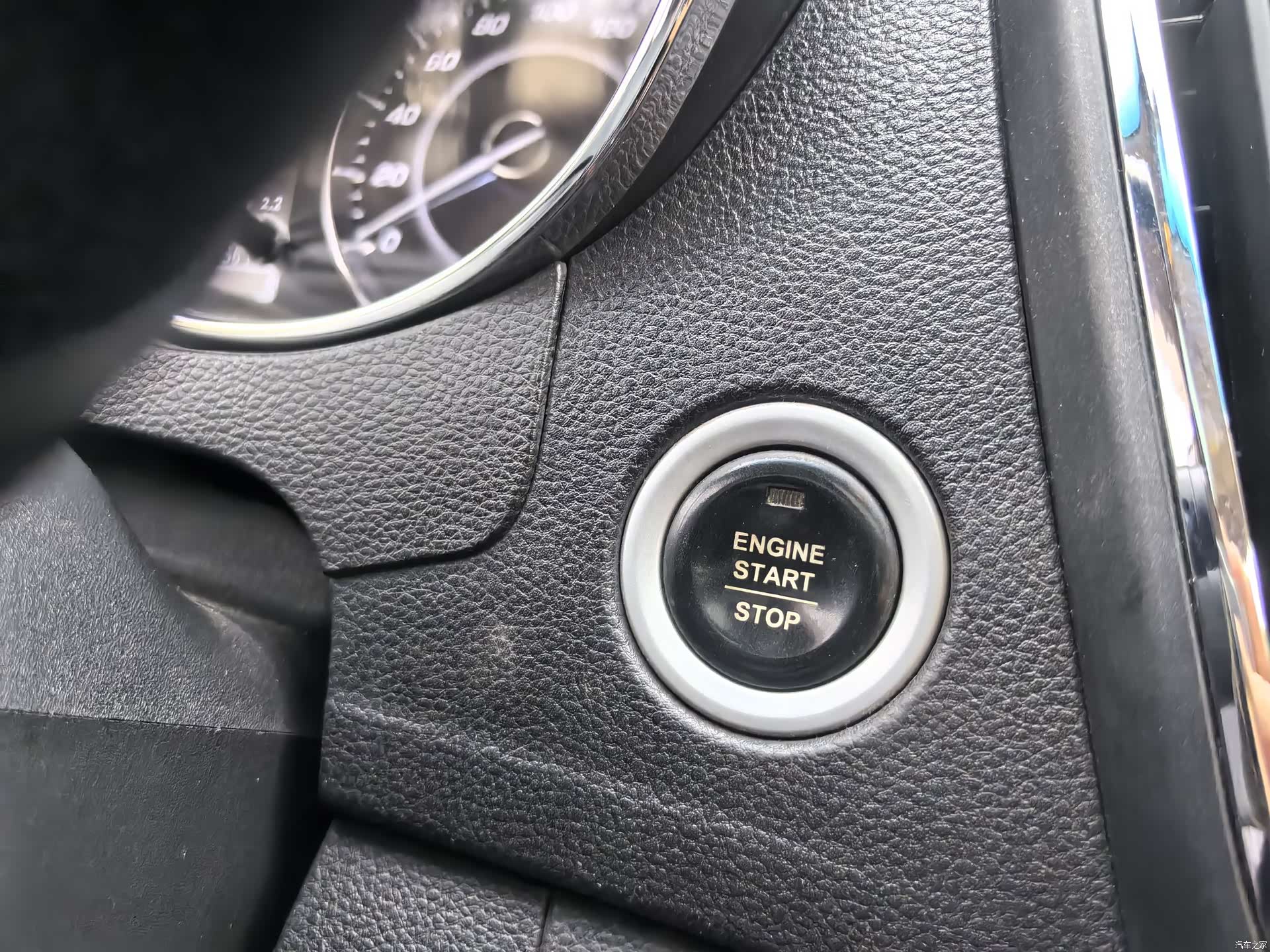 Wuling 560, 2015 16