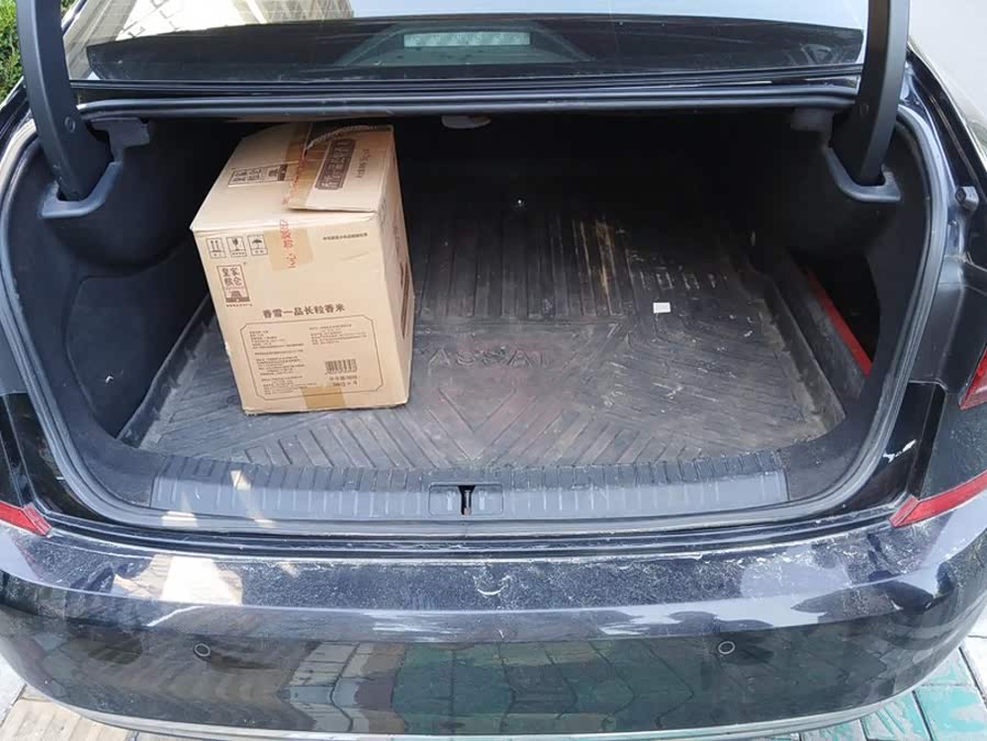 Volkswagen Passat PHEV 2022, фото 4