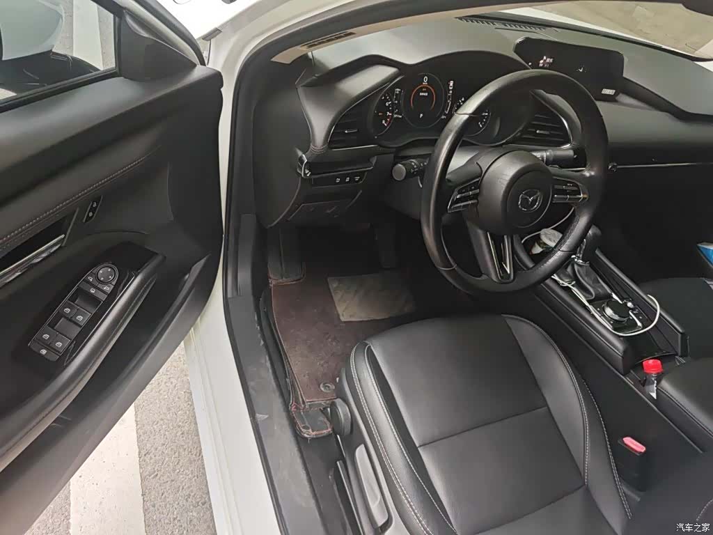 Mazda Mazda3, 2021 14