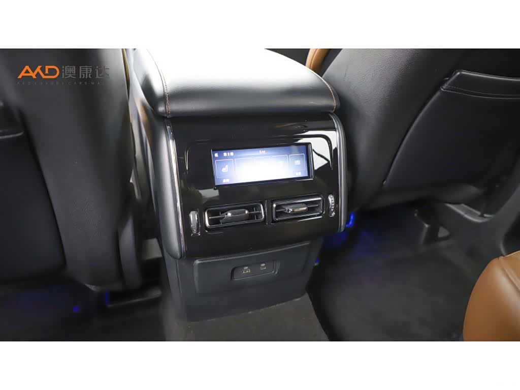Lincoln Aviator, 2023 10
