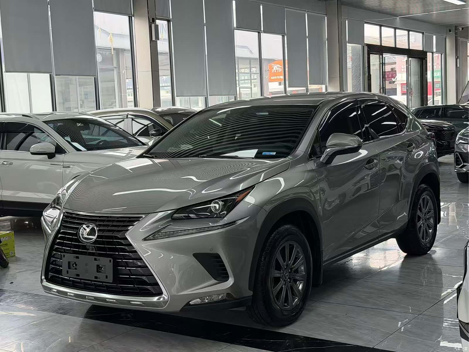 Lexus NX, 2020 1