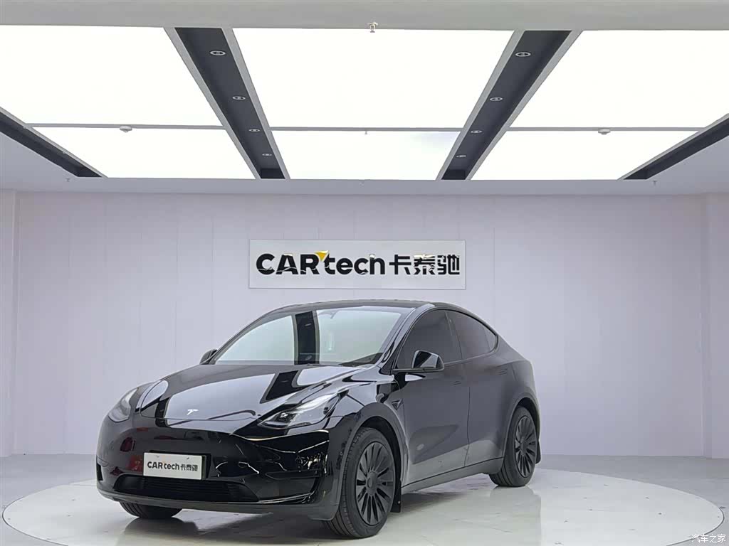 Tesla Model Y, 2024 1