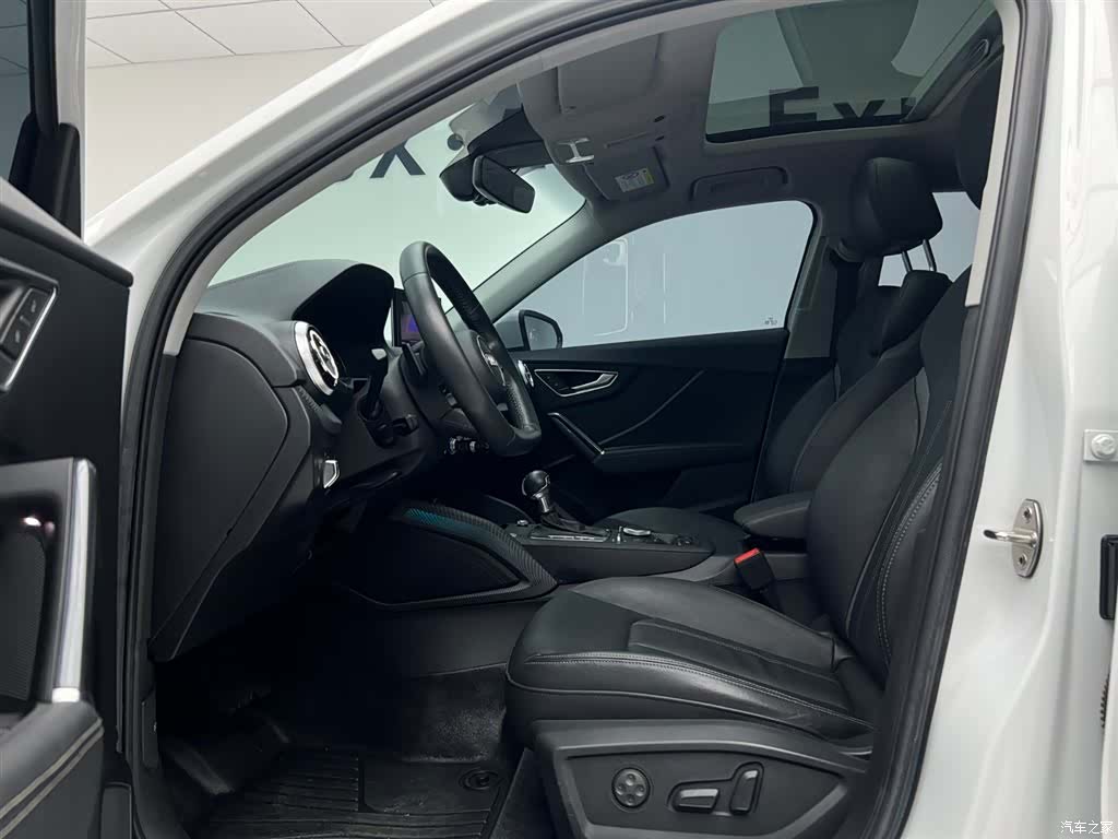 Audi Q2L, 2021 17