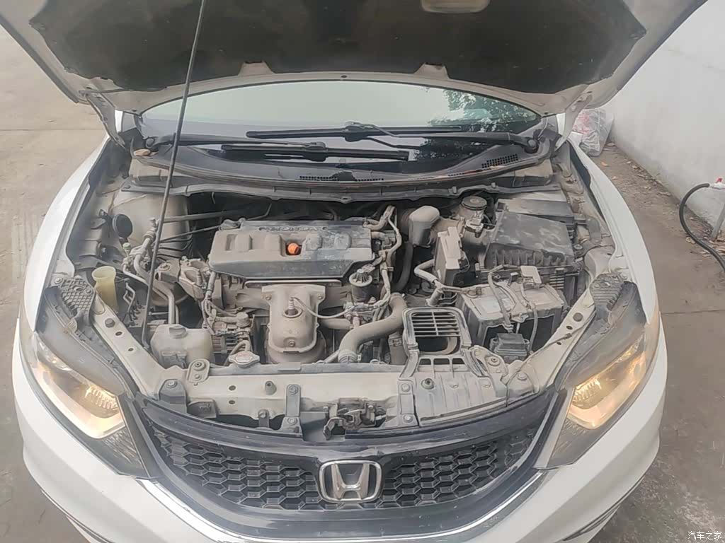 Honda Jade, 2014 20