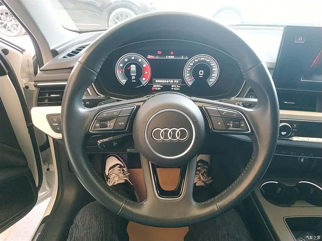 Audi A4L, 2021 11