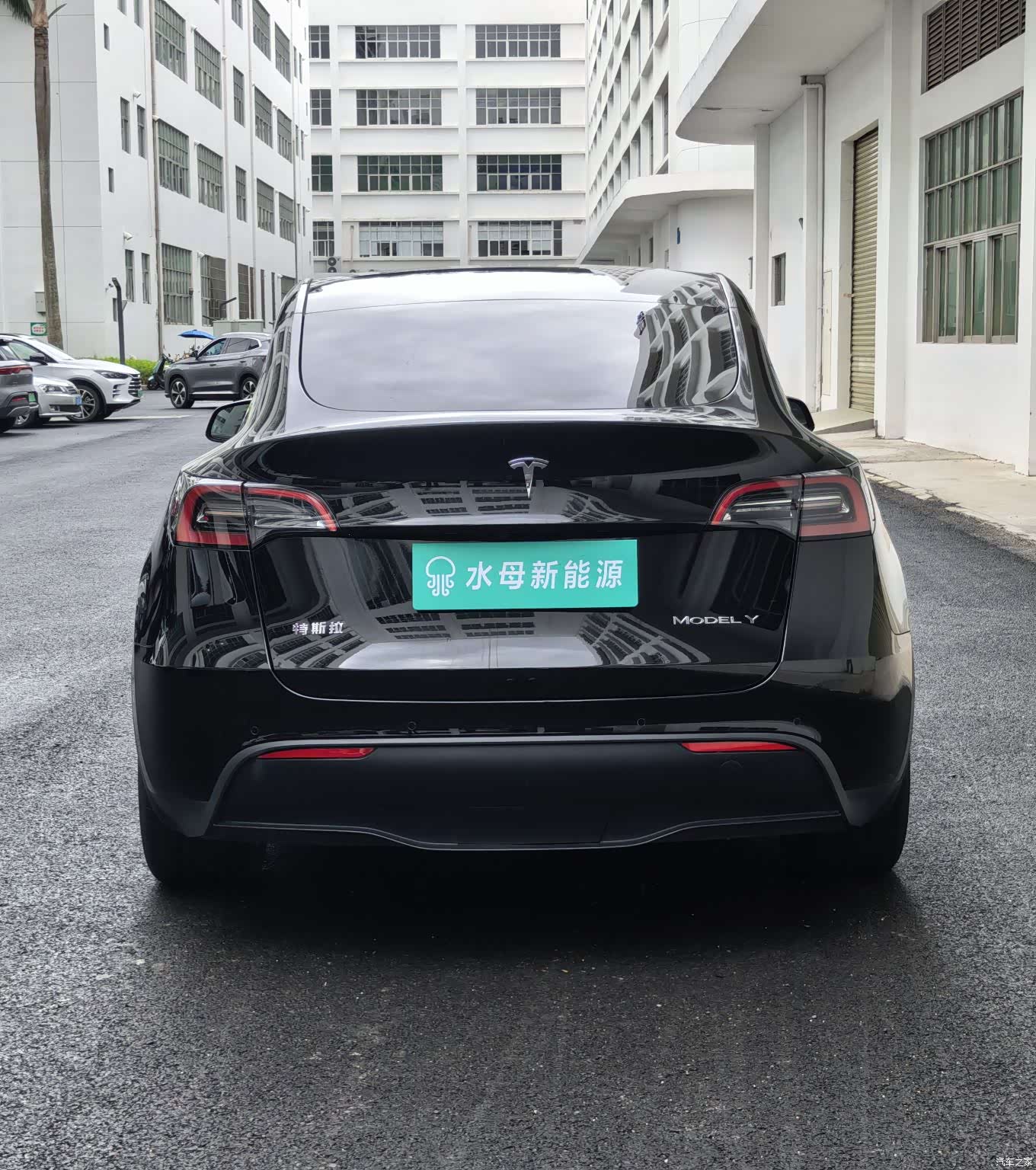 Tesla Model Y, 2024 8
