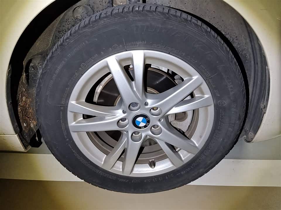 BMW 2 series station wagon