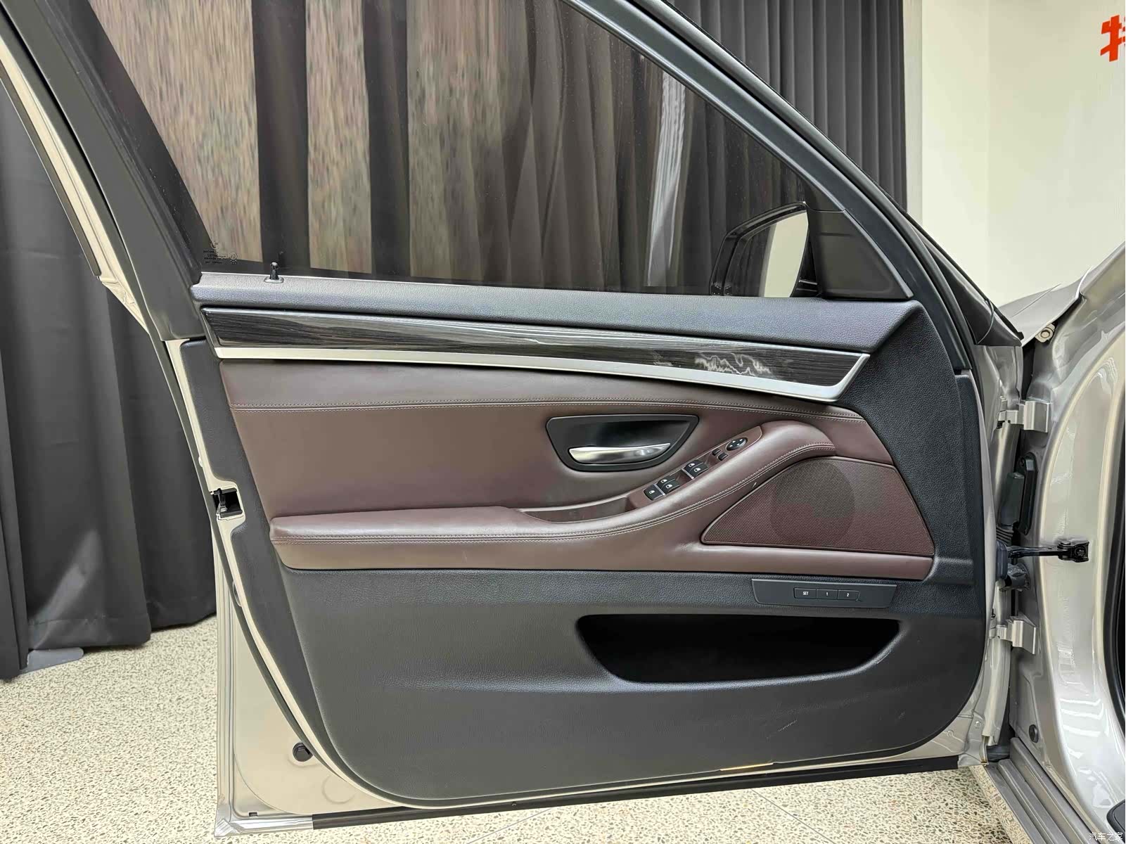 BMW 5 Series, 2016 13