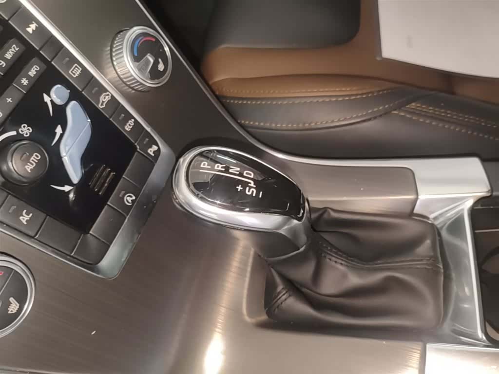Volvo XC60, 2015 14