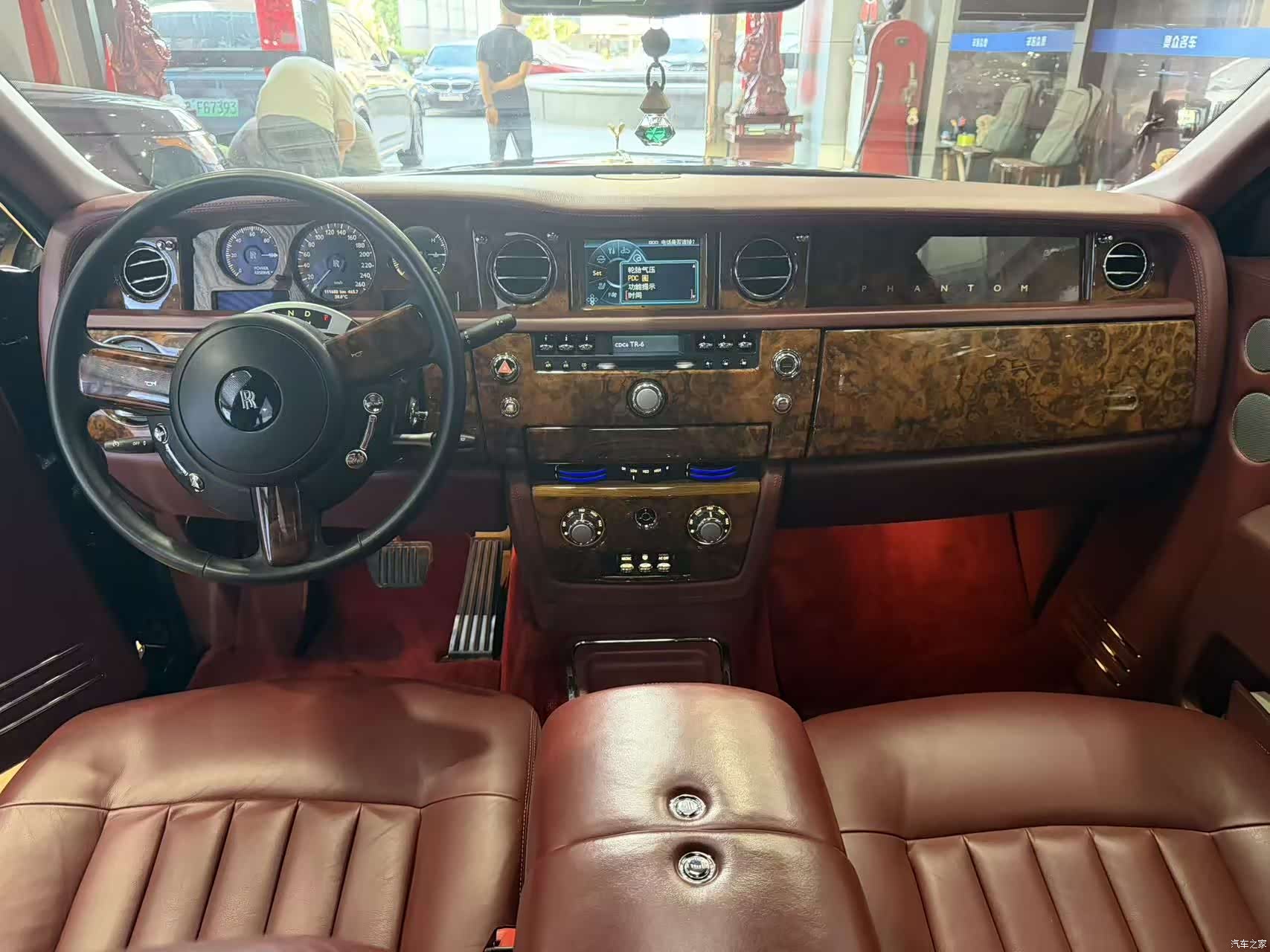 Rolls-Royce Phantom, 2013 11