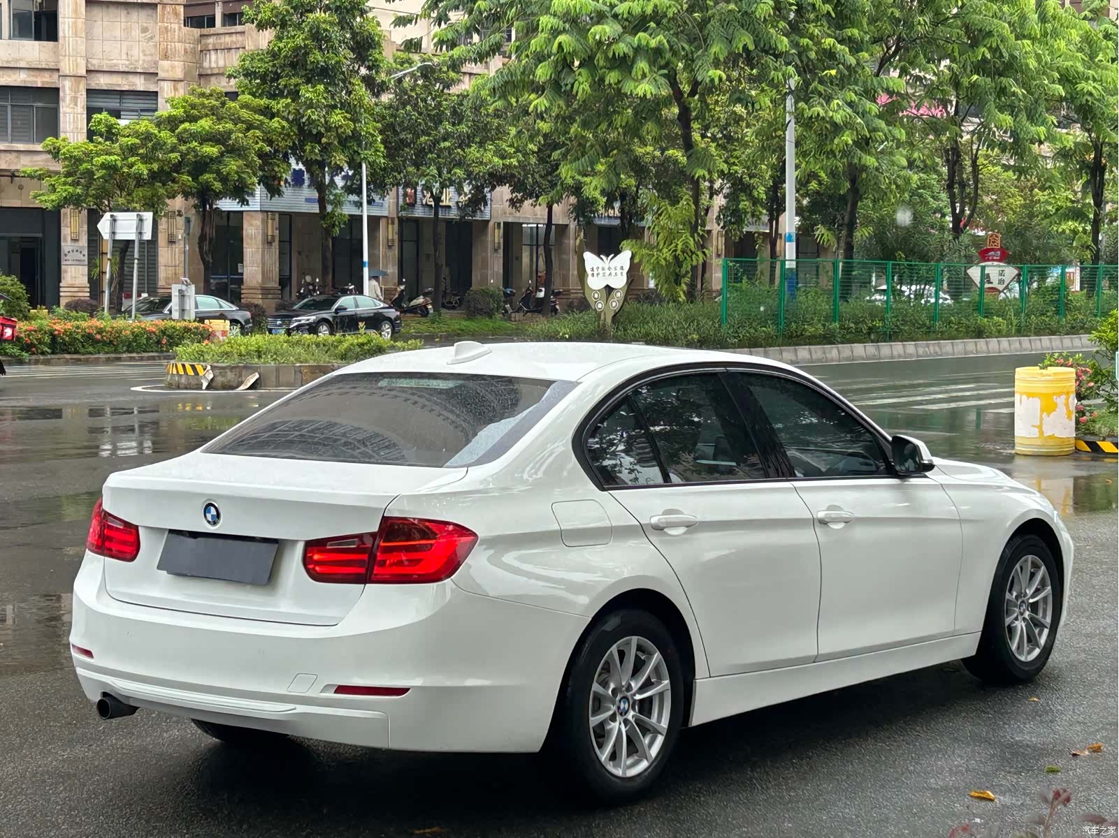 BMW 3 Series, 2013 10