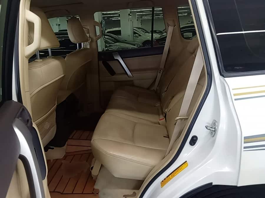 Toyota Prado 2016, фото 17