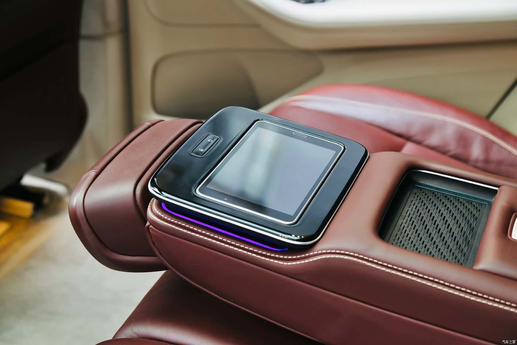 Maybach GLS, 2022 12