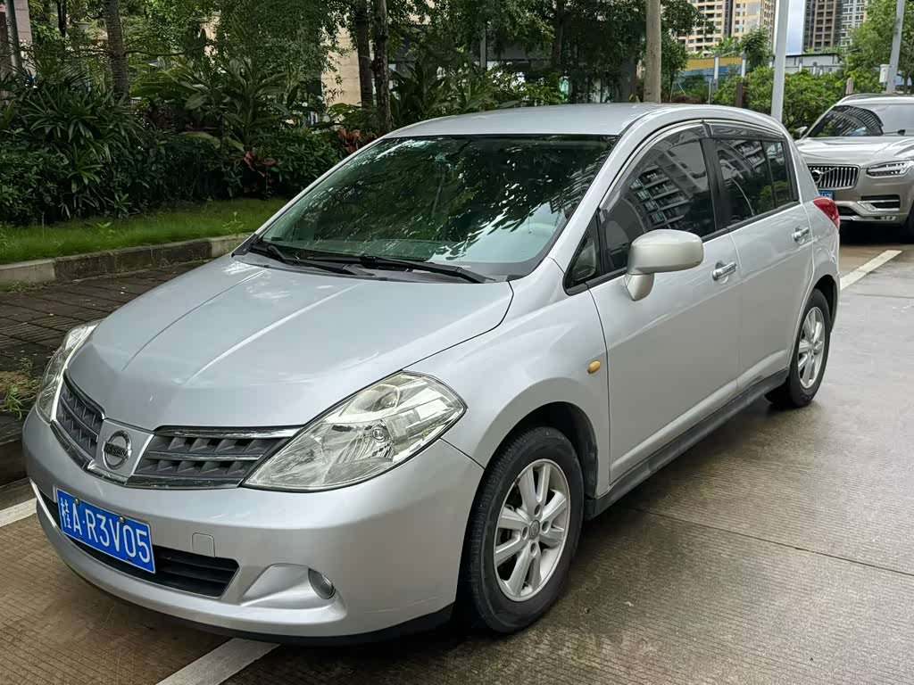 Nissan TIIDA