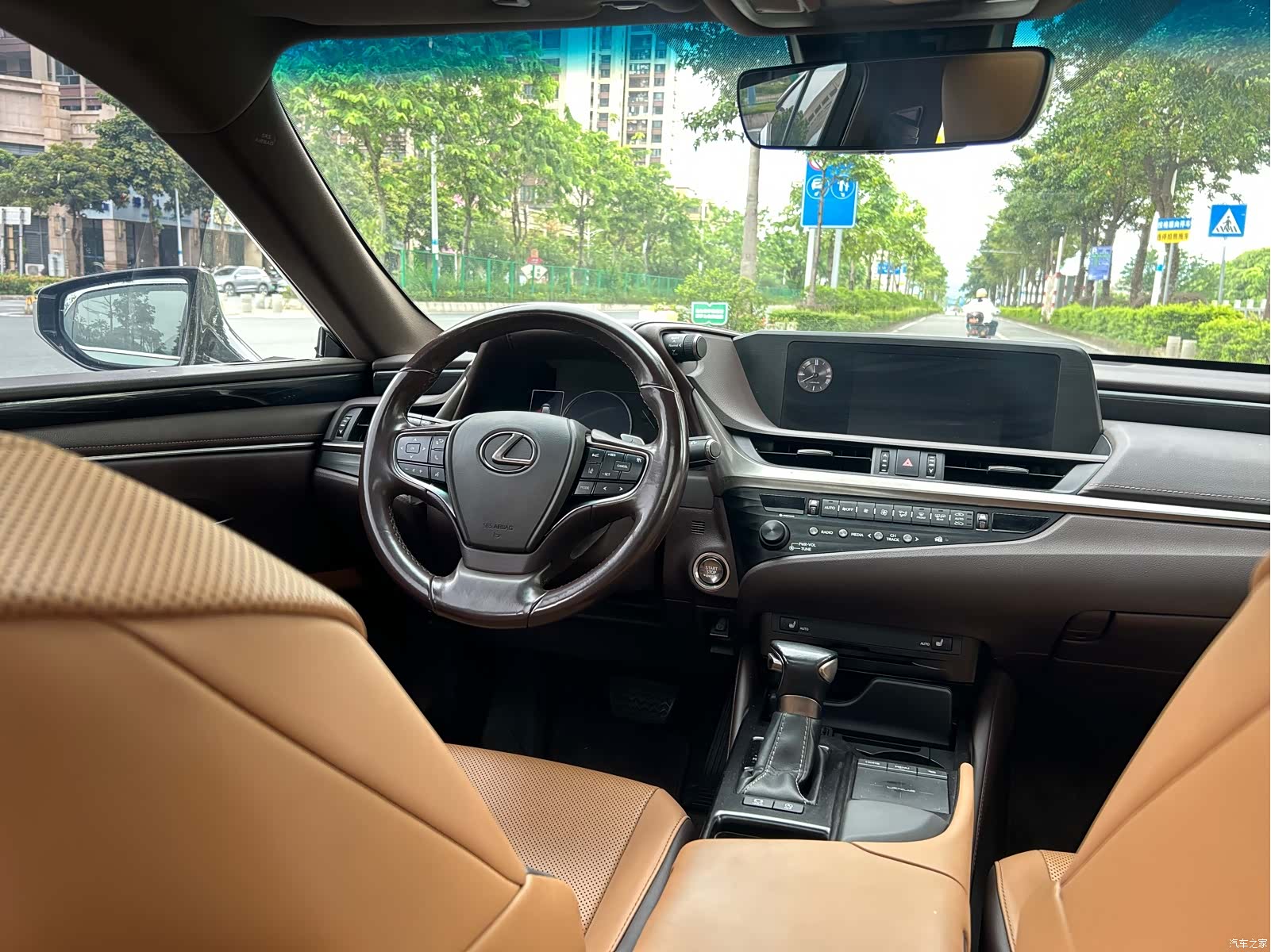 Lexus ES, 2020 7