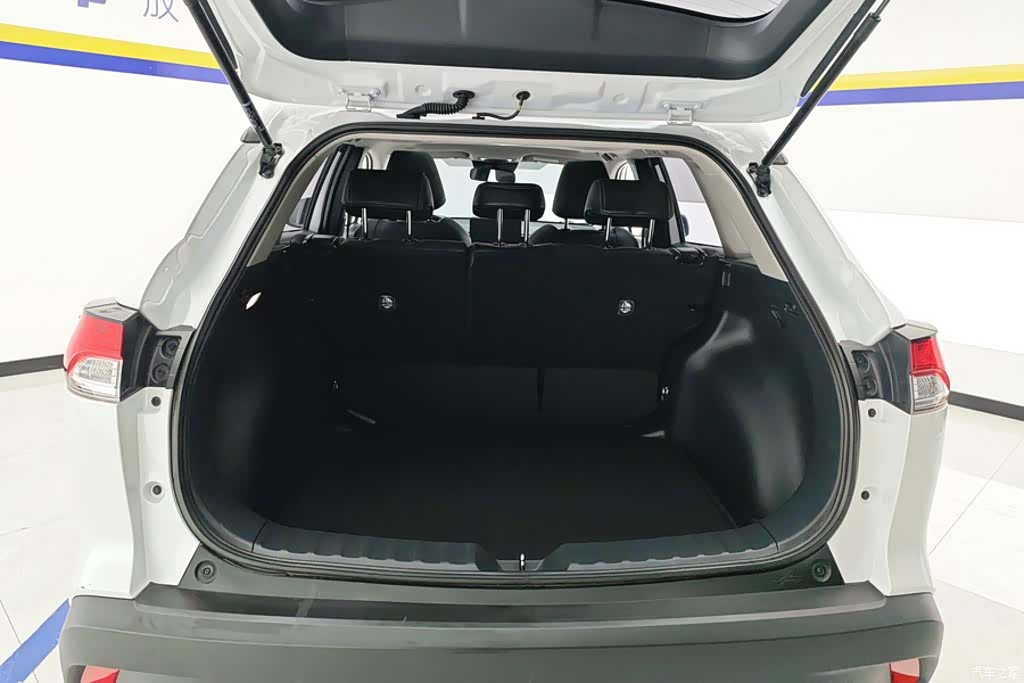 Toyota Corolla, 2024 4