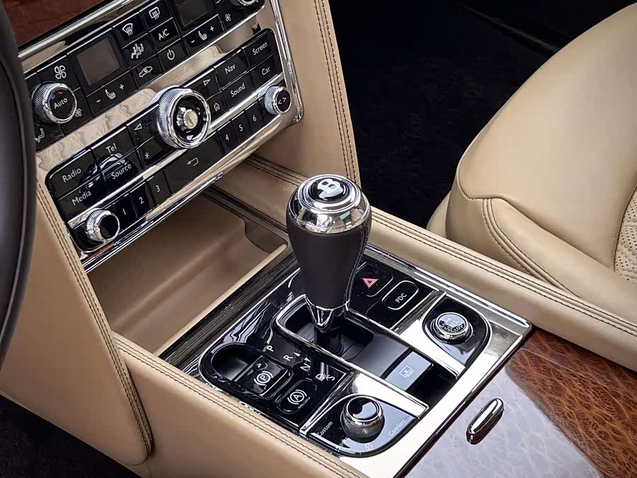 Bentley Mulsanne 2018, фото 7
