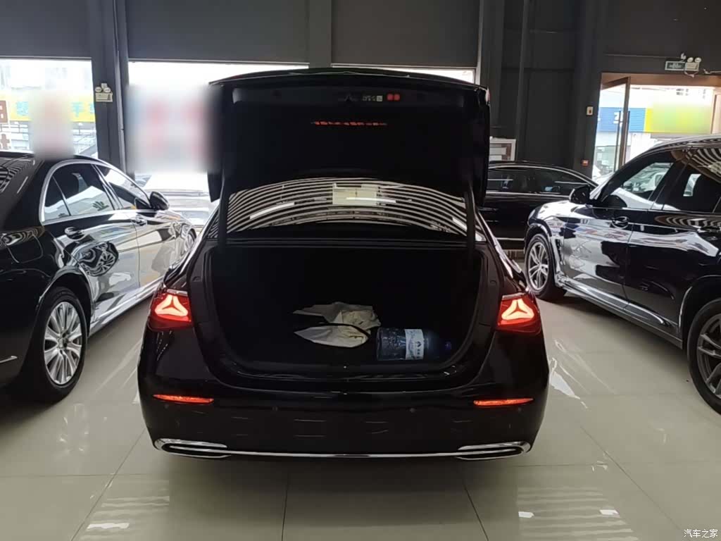 Mercedes-Benz E-Class, 2025 15