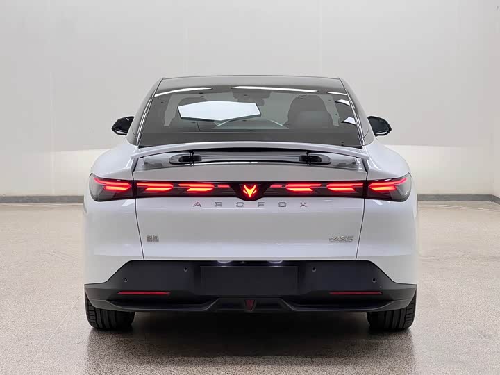 ARCFOX ji hu a er fa S5 2024 560MAX 185kW