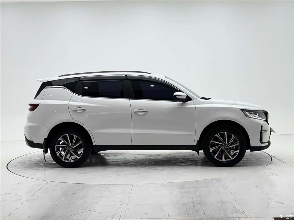 Geely X6, 2022 9