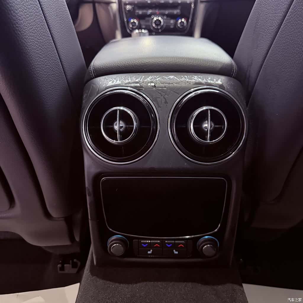 Jaguar XJ, 2017 11