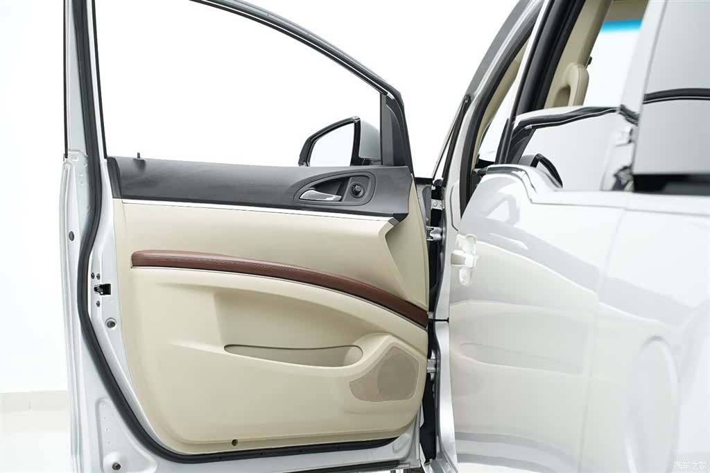 Buick GL8, 2014 8