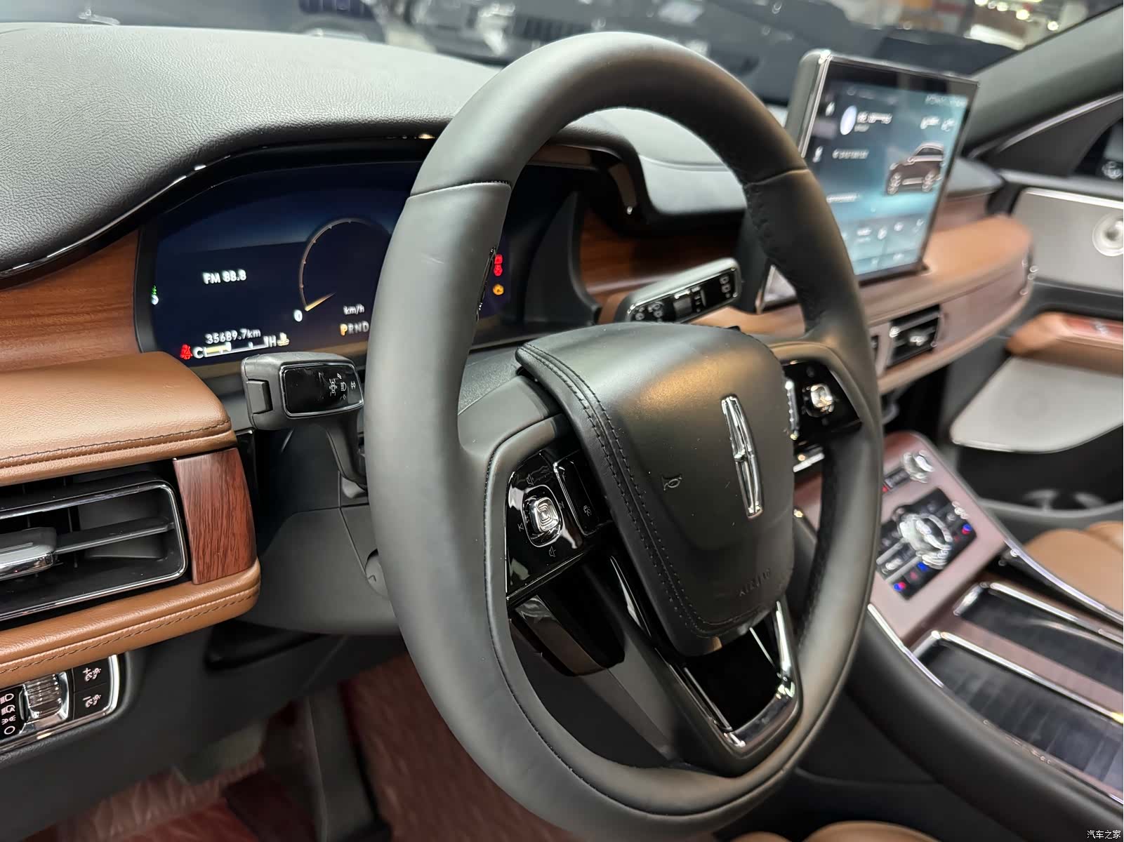 Lincoln Aviator, 2021 19