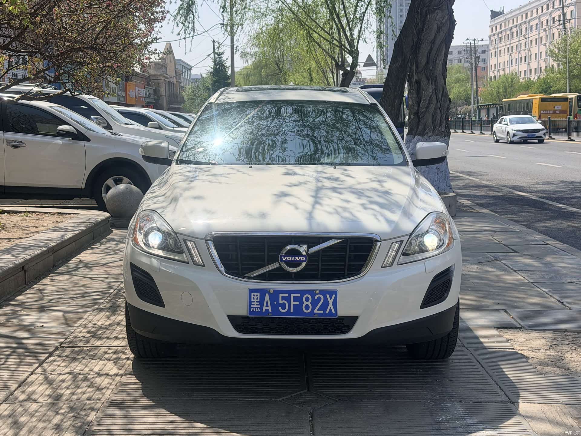 Volvo XC60, 2012 3