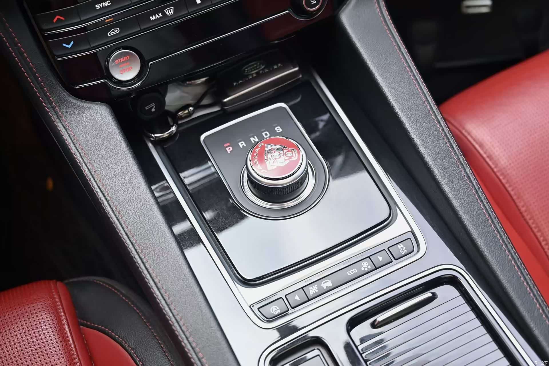 Jaguar F-PACE, 2017 12