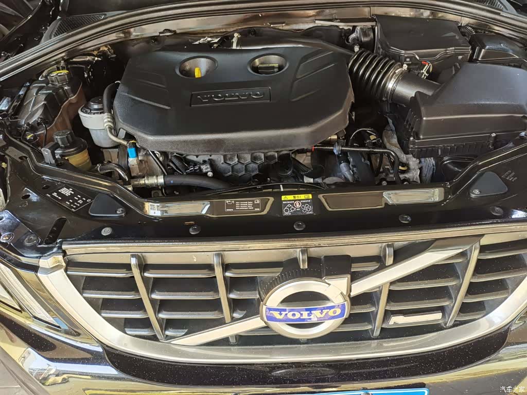 Volvo XC60, 2011 10