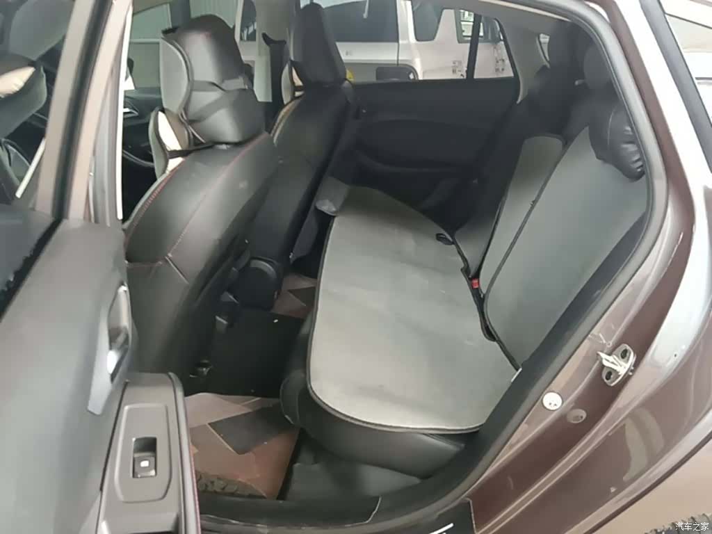 MG MG5, 2023 17