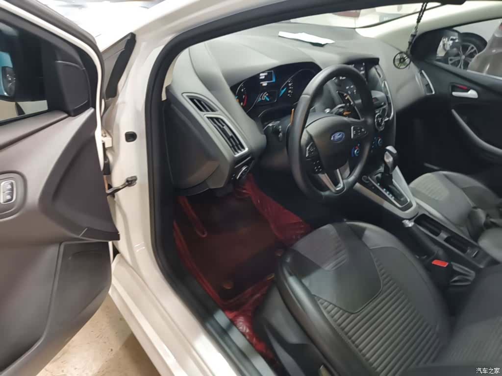 Ford Focus, 2017 16