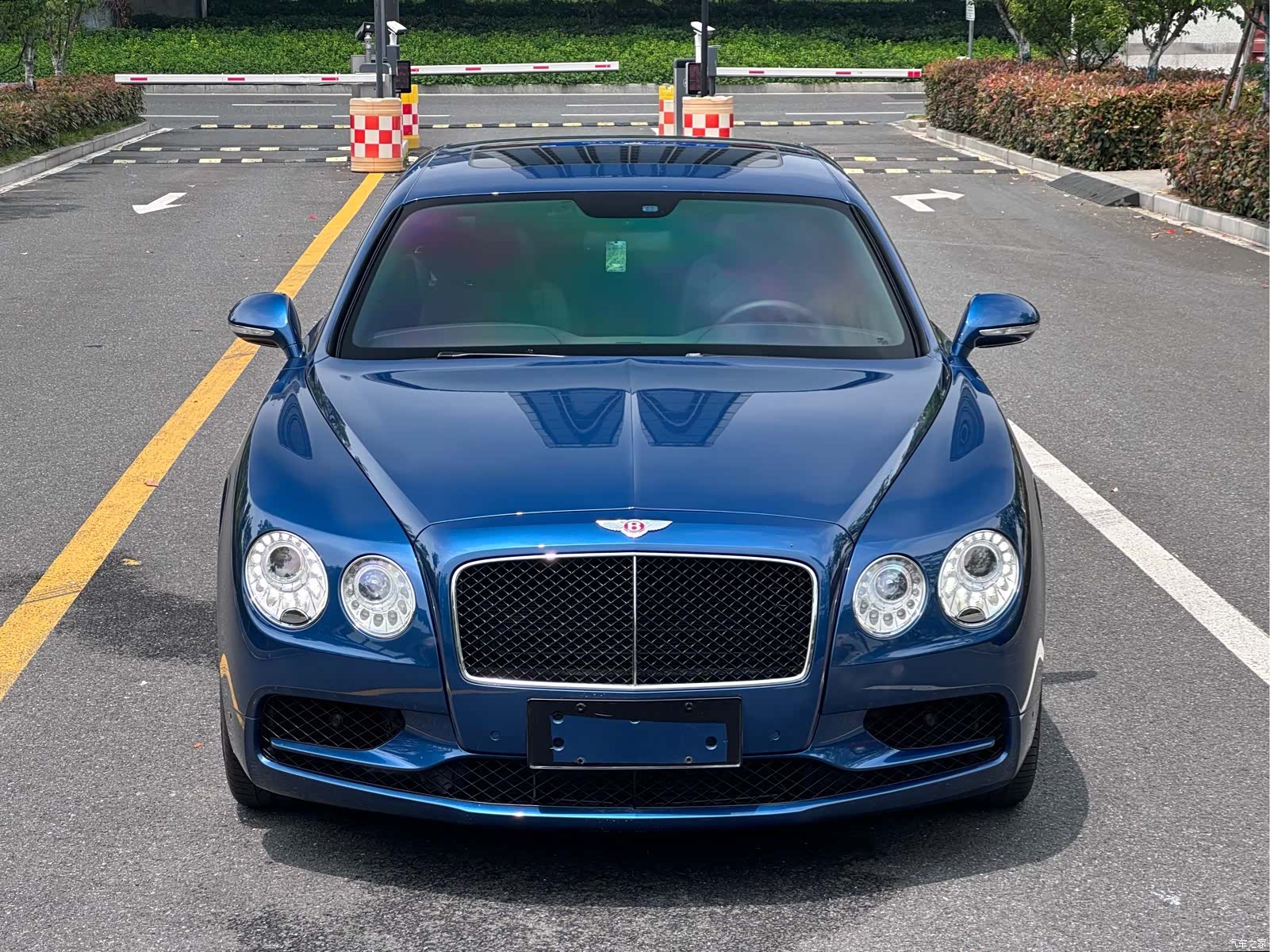 Bentley Flying Spur, 2018 2