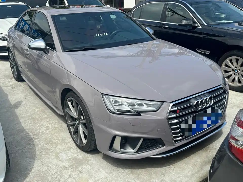 Audi S4